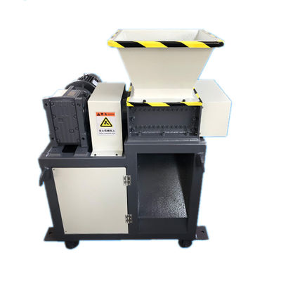 Máquina de esmagamento multifuncional dobro plástica da máquina Shredding do eixo